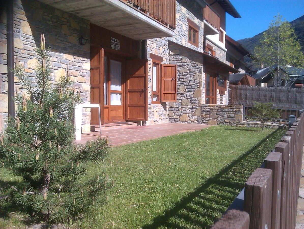 B&B Esterri de Aneu - APARTMENTSUITESPAIN BAQUEIRA JARDIn - Bed and Breakfast Esterri de Aneu