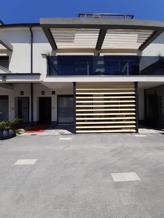 CroStar - B&B Pjescana uvala