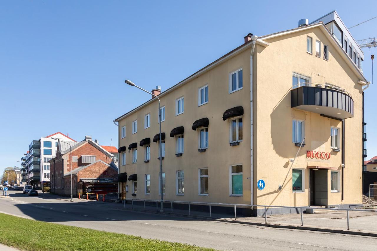 B&B Pori - Bucco Suites - Bed and Breakfast Pori