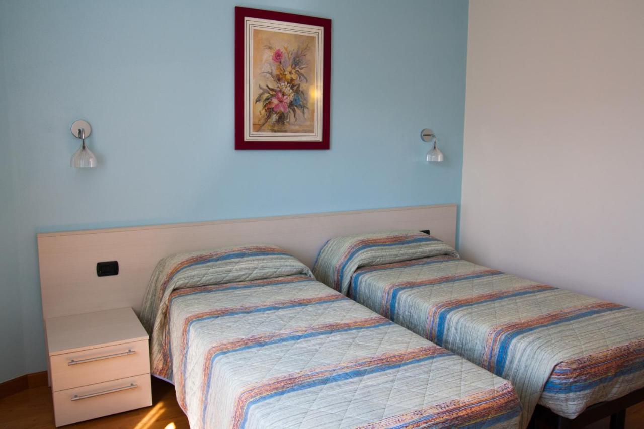 Superior Two-Bedroom Apartment with Lake View