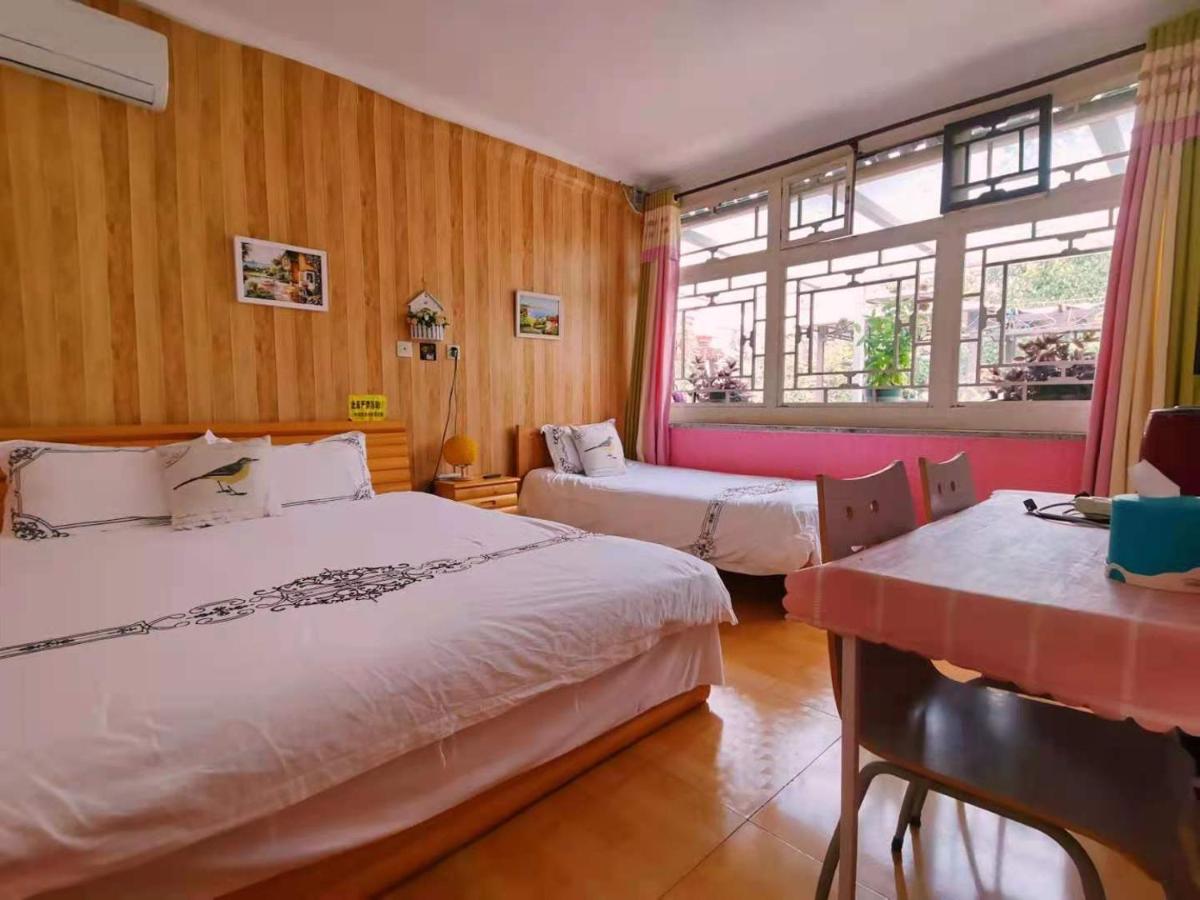 American Style Triple Room