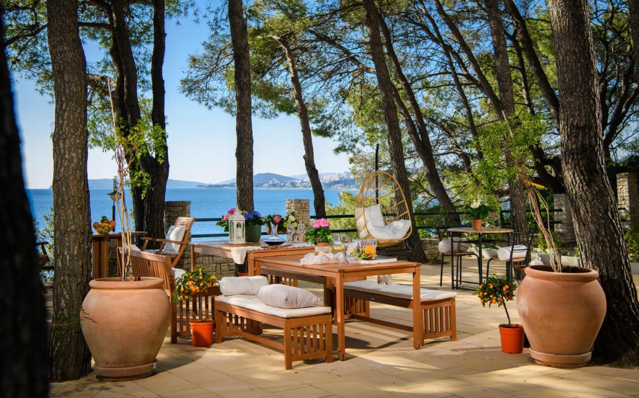 Lavica Bellevue apartments & studios - Bed and Breakfast Podstrana