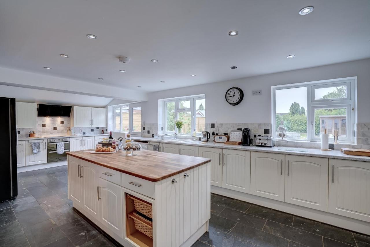 Norfolk Luxe Beach House Sleeps 8 Dog friendly - B&B Heacham