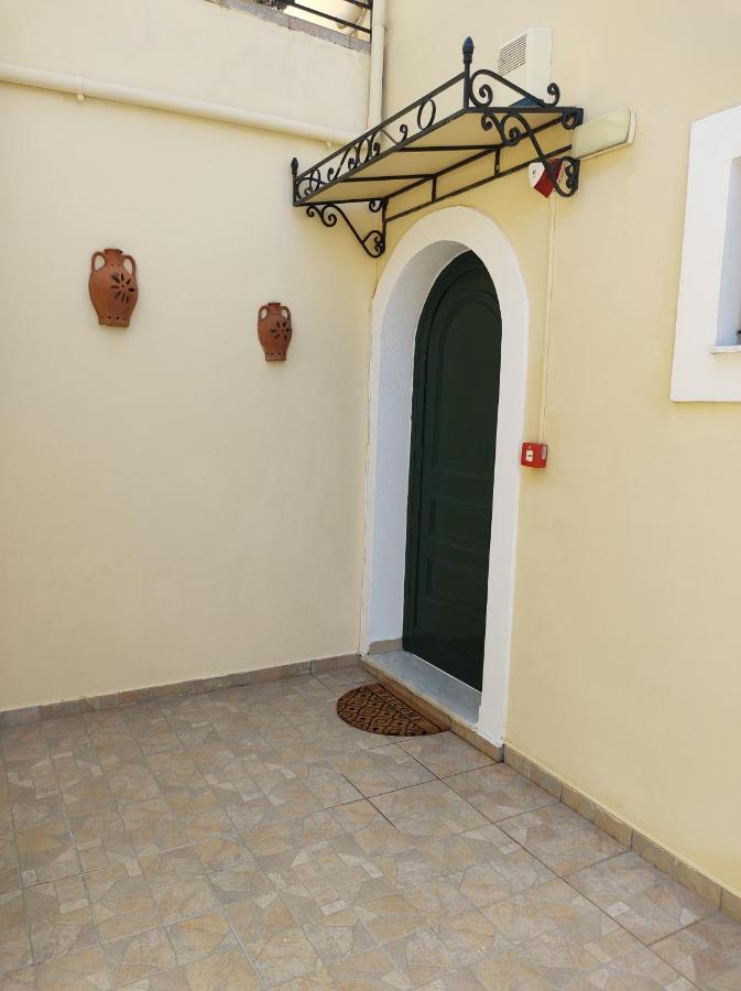 Superior One-Bedroom Apartment (2-4 Adults)