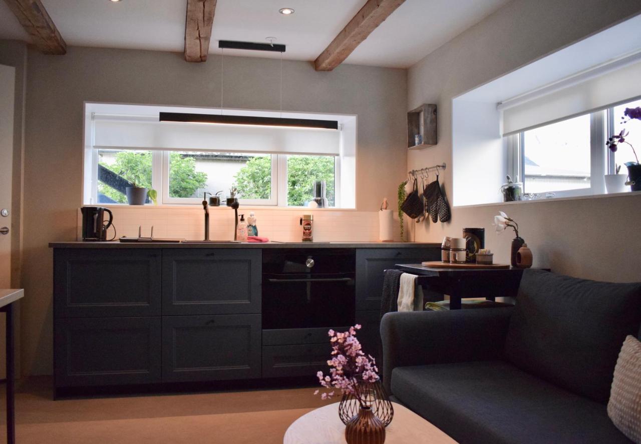 The Sybilla Apartment - cosy and modern basement apartment - B&B Klaksvík