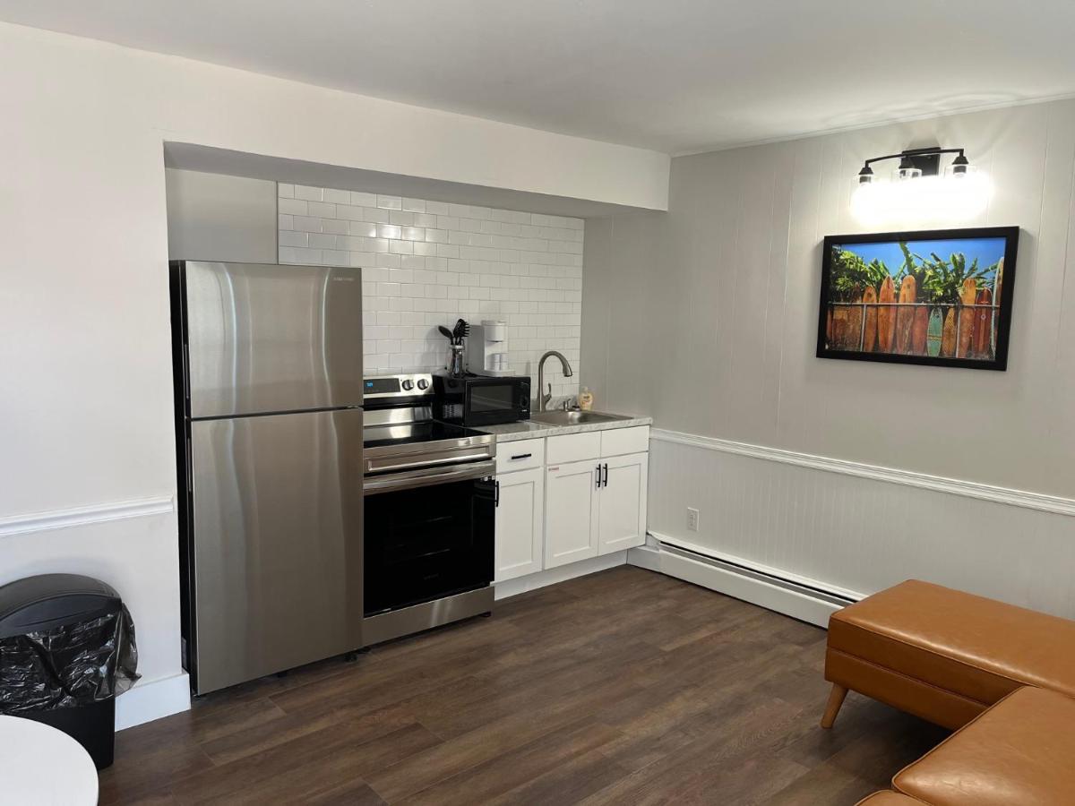 Deluxe Queen Suite