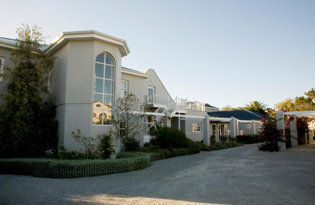 11 WESTCLIFF RENTALS - B&B