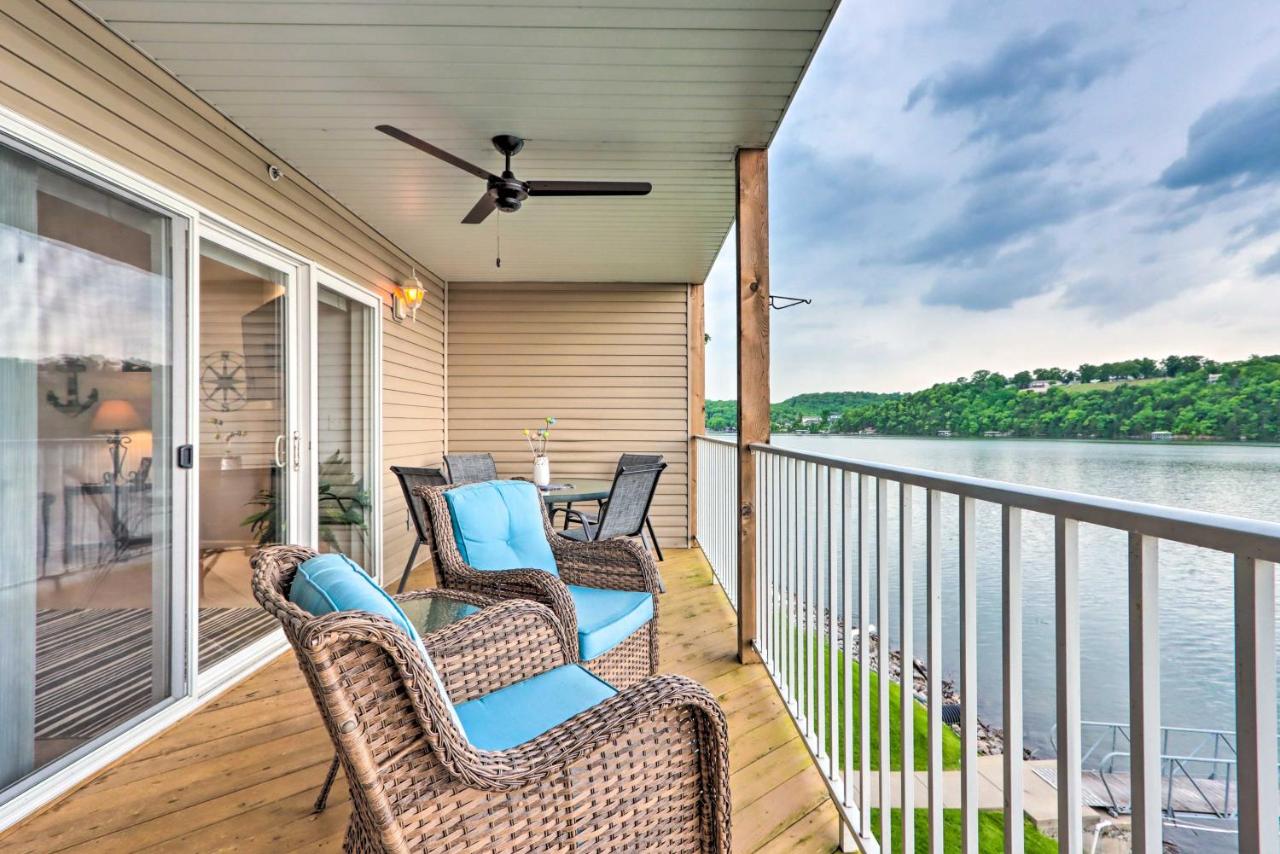 B&B Camdenton - Breezy Lakefront Condo with Balcony and Lake View! - Bed and Breakfast Camdenton