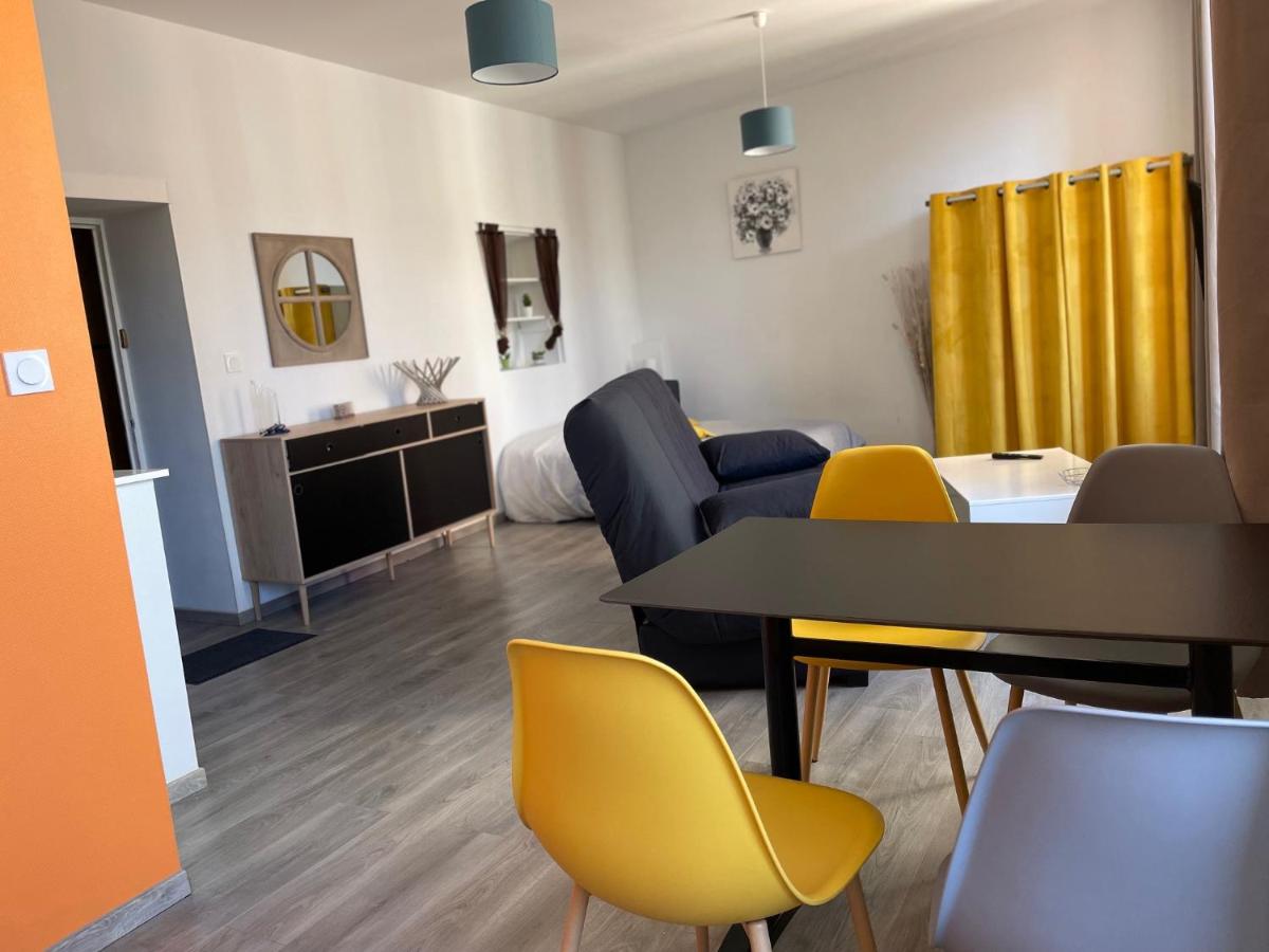 B&B Millau - Millau Superbe Studio 35m2 Centre ville calme et Ajouré - Bed and Breakfast Millau