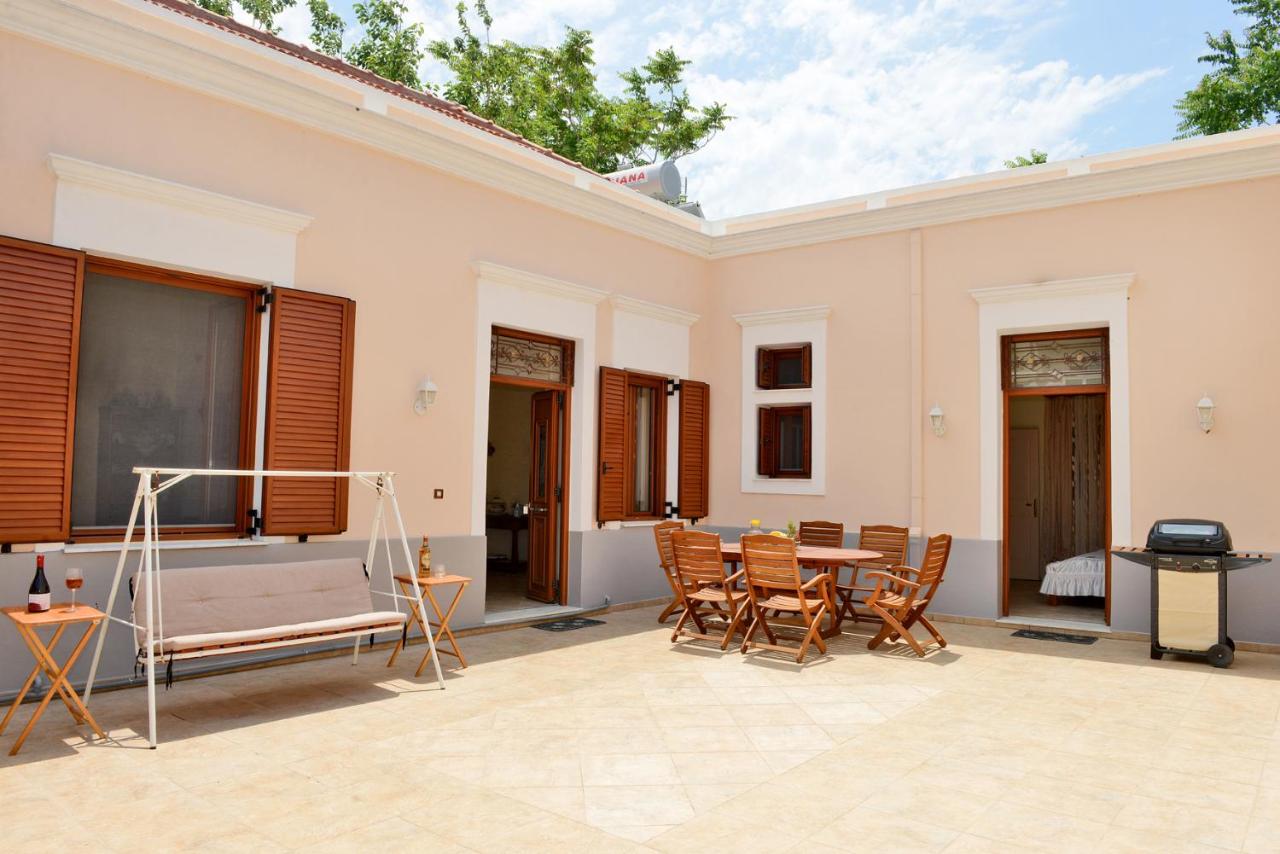 Classical Villa Archontiko D&M - B&B Rodas