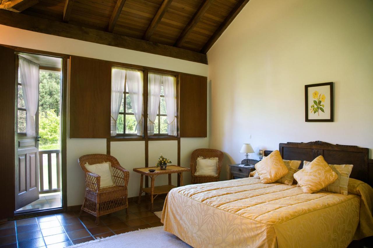 Double or Twin Room with Private Bathroom