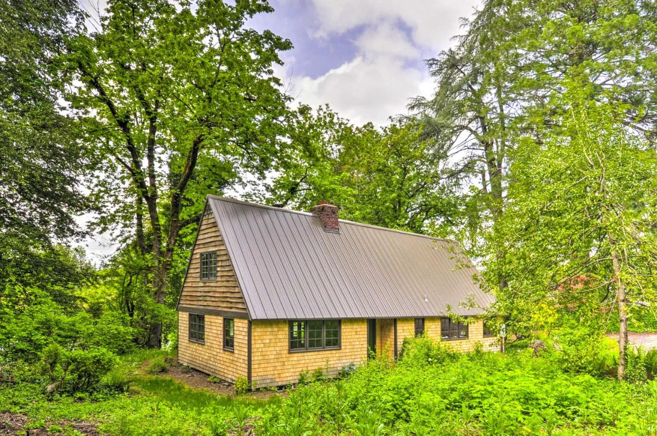Peaceful and Elegant Cottage with Riverside View - B&B