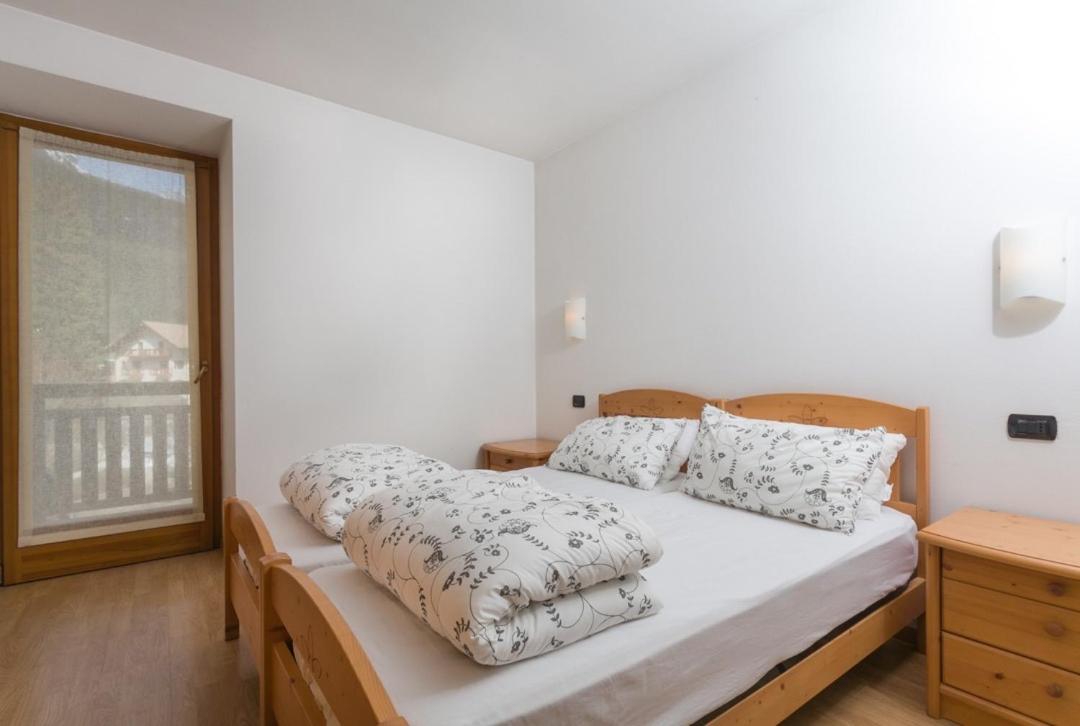 Apartment mit Balkon