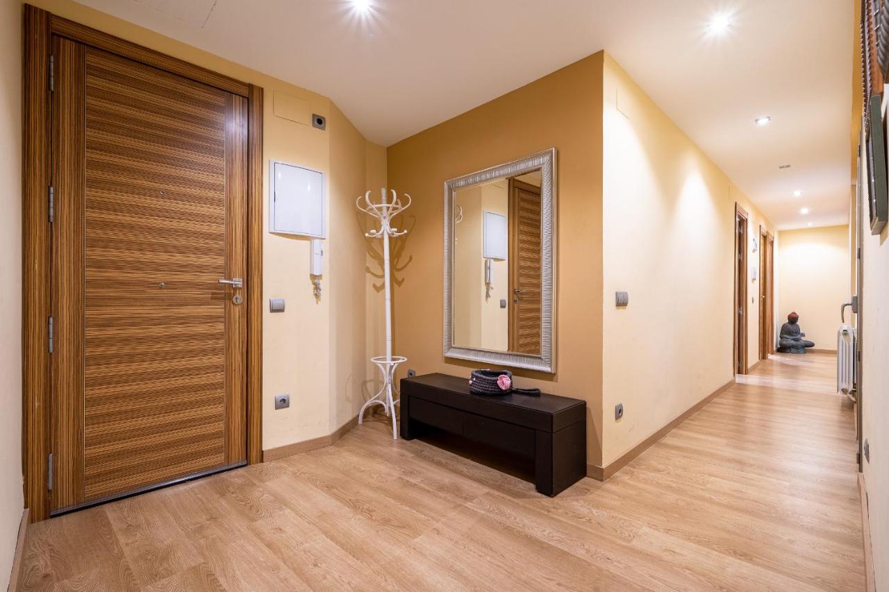 Hauzify I Apartament Sant Roc - B&B