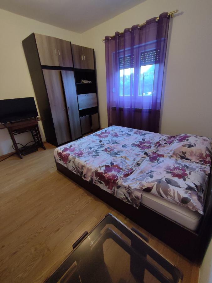 B&B Trebinje - Apartman/Soba - Bed and Breakfast Trebinje