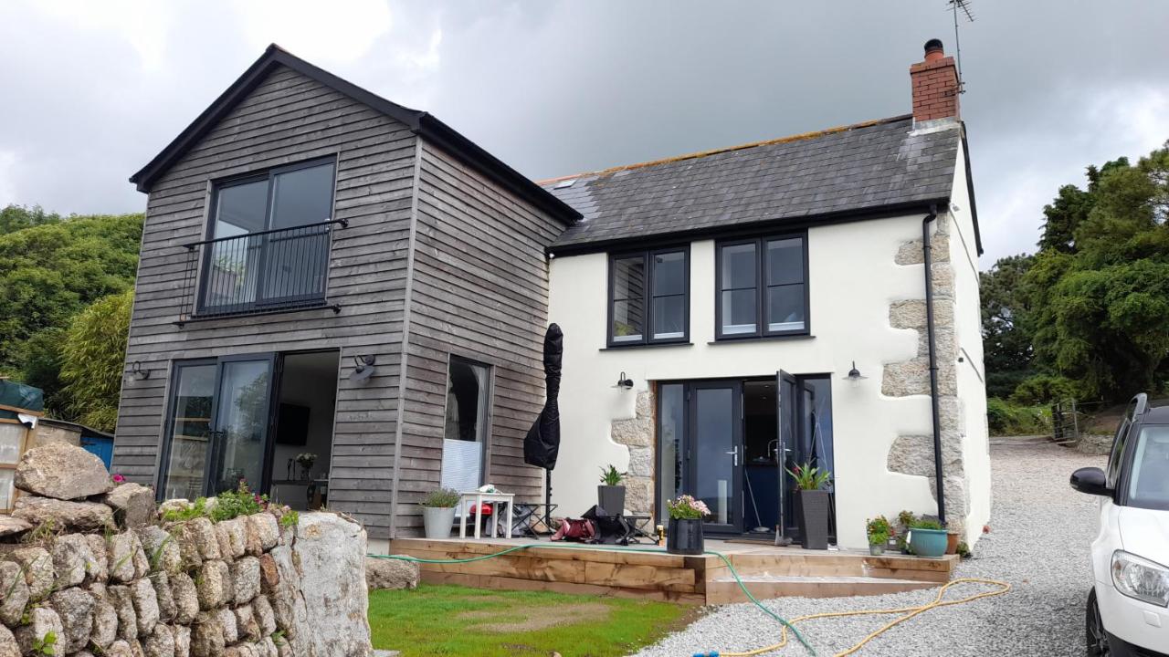 B&B Helston - Luxurious property set in the heart of Cornwall with breathtaking views -Rhubarb Cottage - Bed and Breakfast Helston