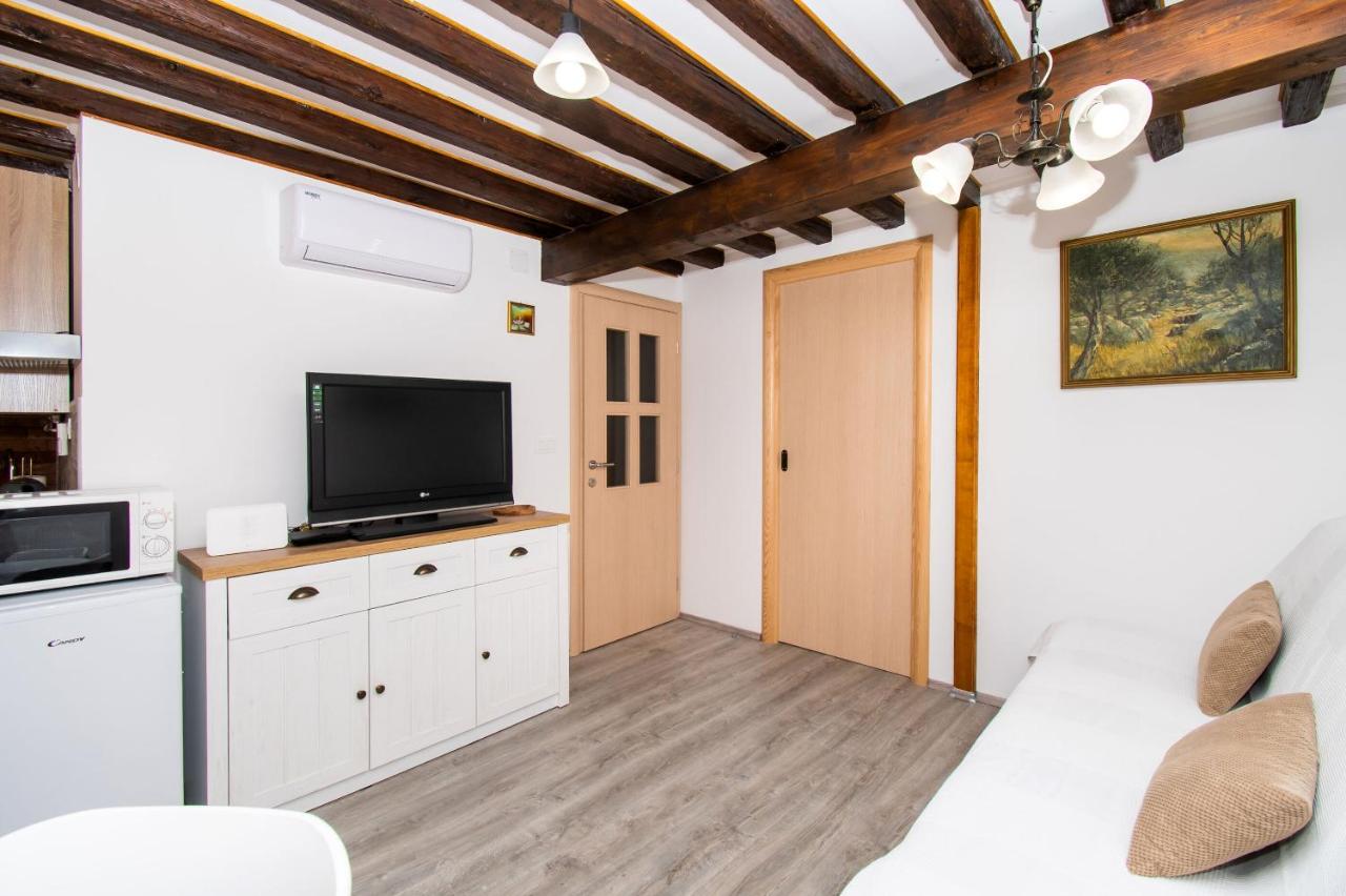 B&B Skradin - Apartment Rustika - Bed and Breakfast Skradin