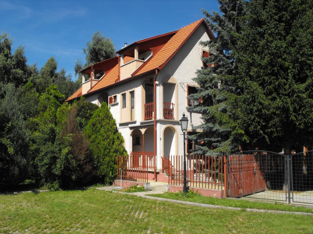 Ágnes Pihenőház - B&B