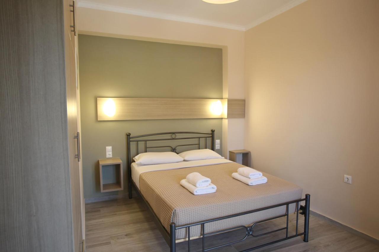 PHILLIPOS Studios - Bed and Breakfast
