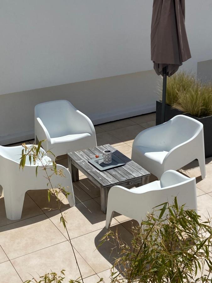 La ville à la mer numéro 2 duplex en plein coeur du centre ville au calme terrasse et parking privé - Chambres d'hôtes Concarneau