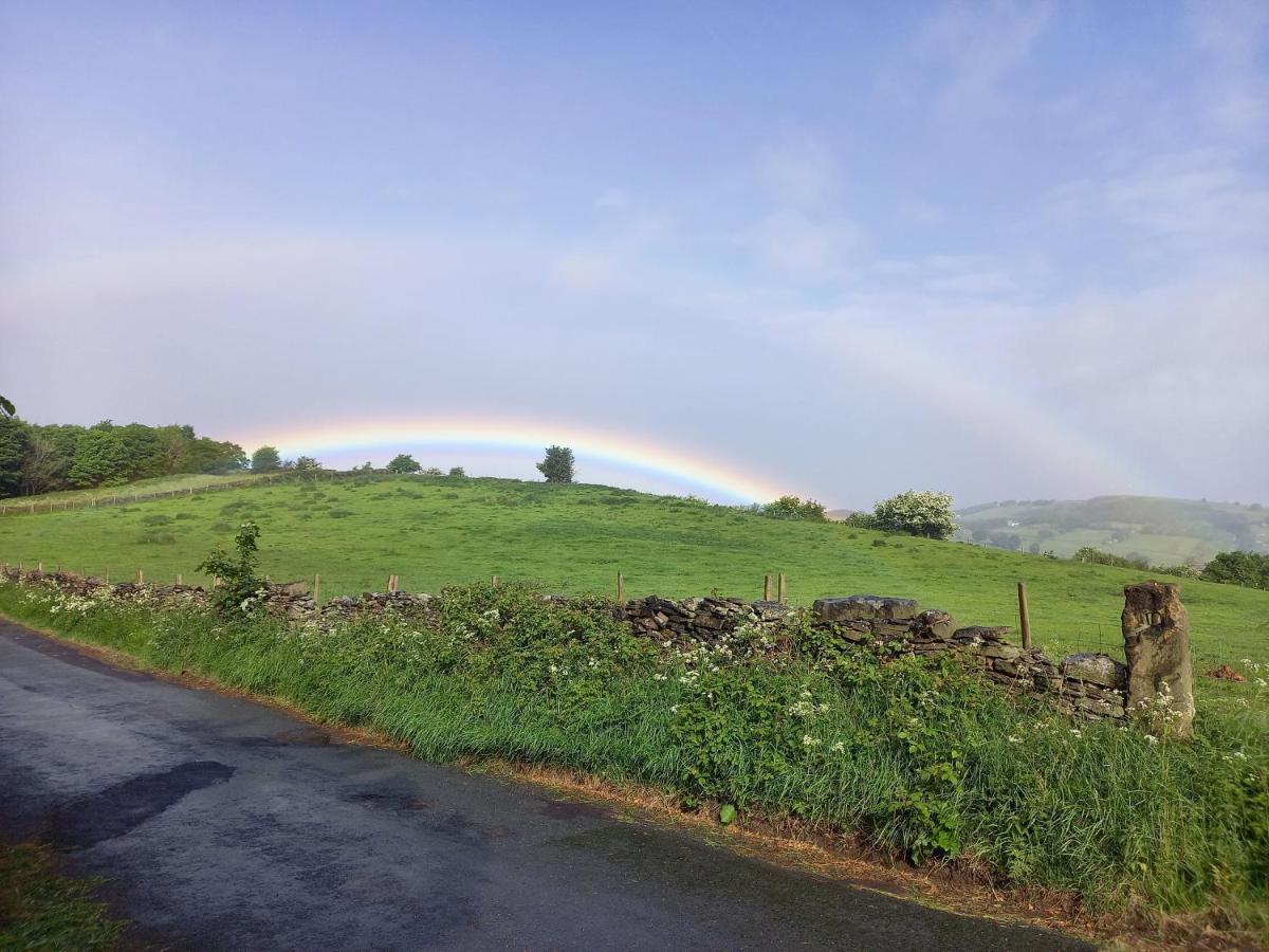 Lane End Cottage Holmfirth - Panoramic Views, Modernised with offroad parking - Ferienwohnung