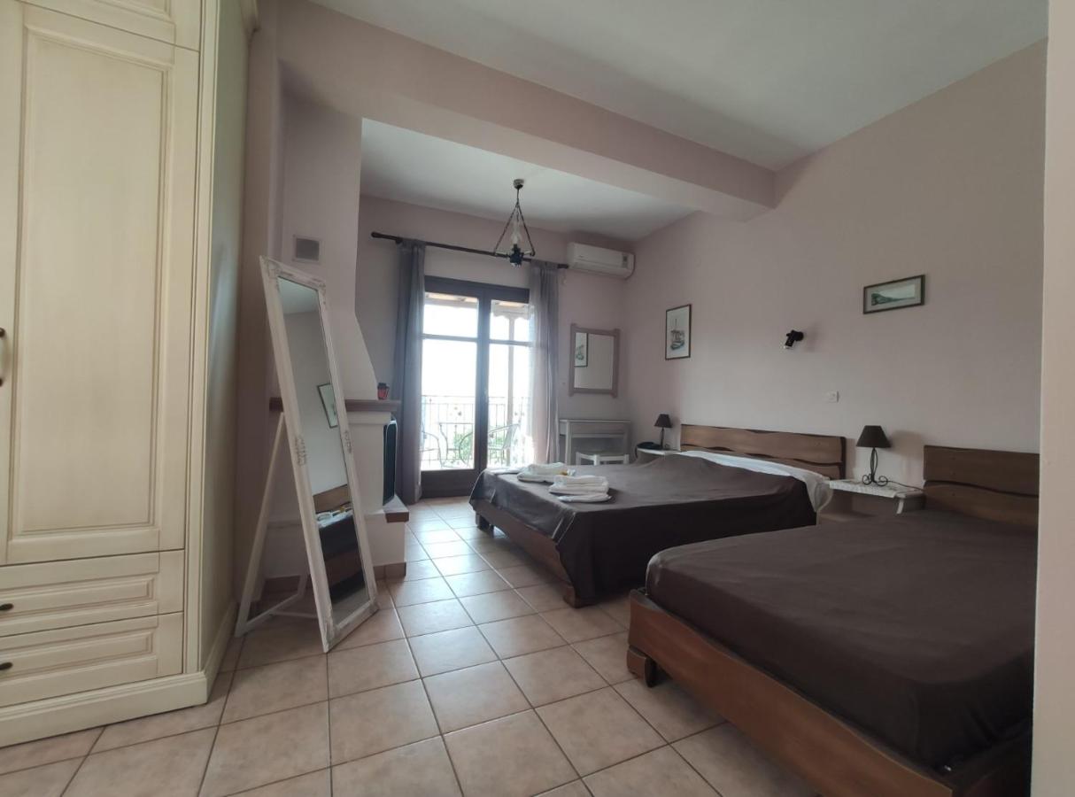 Standard Triple Room with Sea View