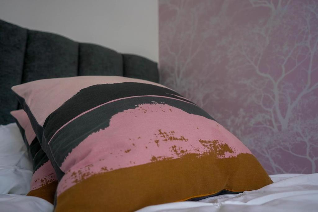 3 BED new build home with FREE parking BHX NEC HS2 CONTRACTORS FAMILIES - B&B