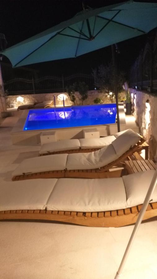 Apartment mit Poolblick