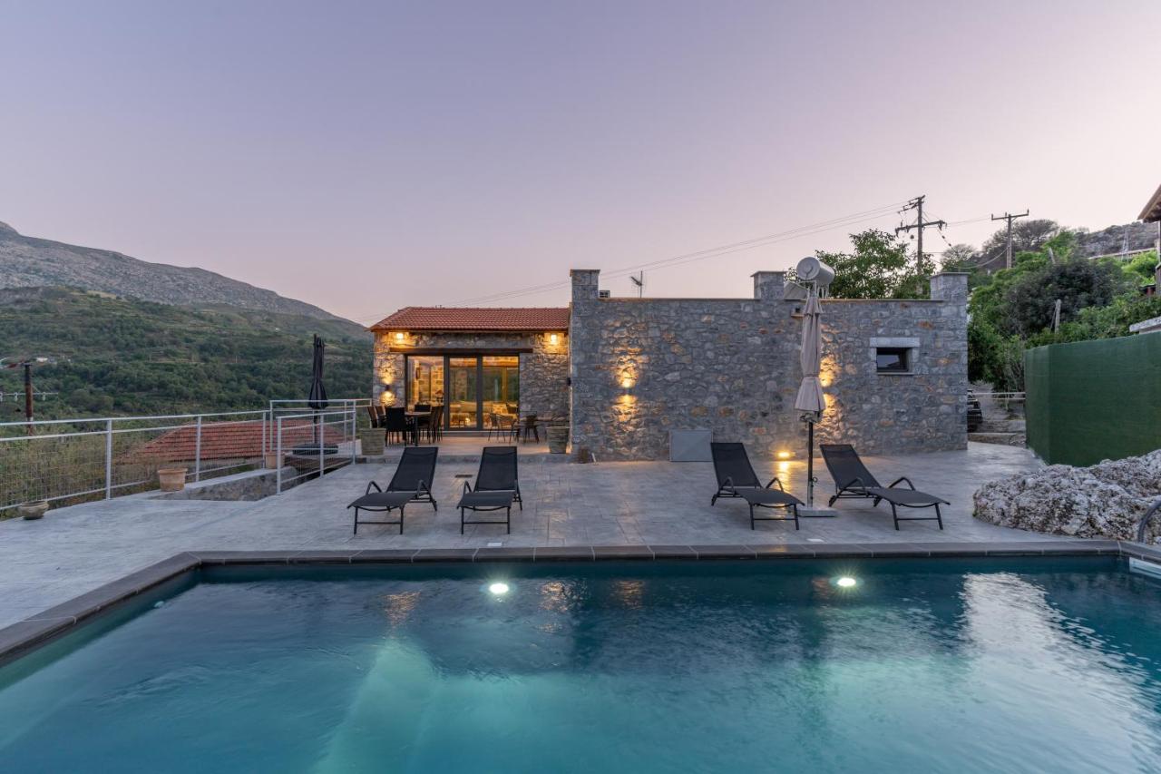 Villa Marlia - Bed and Breakfast Mesonísia