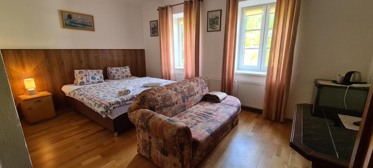 Tweepersoonskamer met 2 Aparte Bedden
