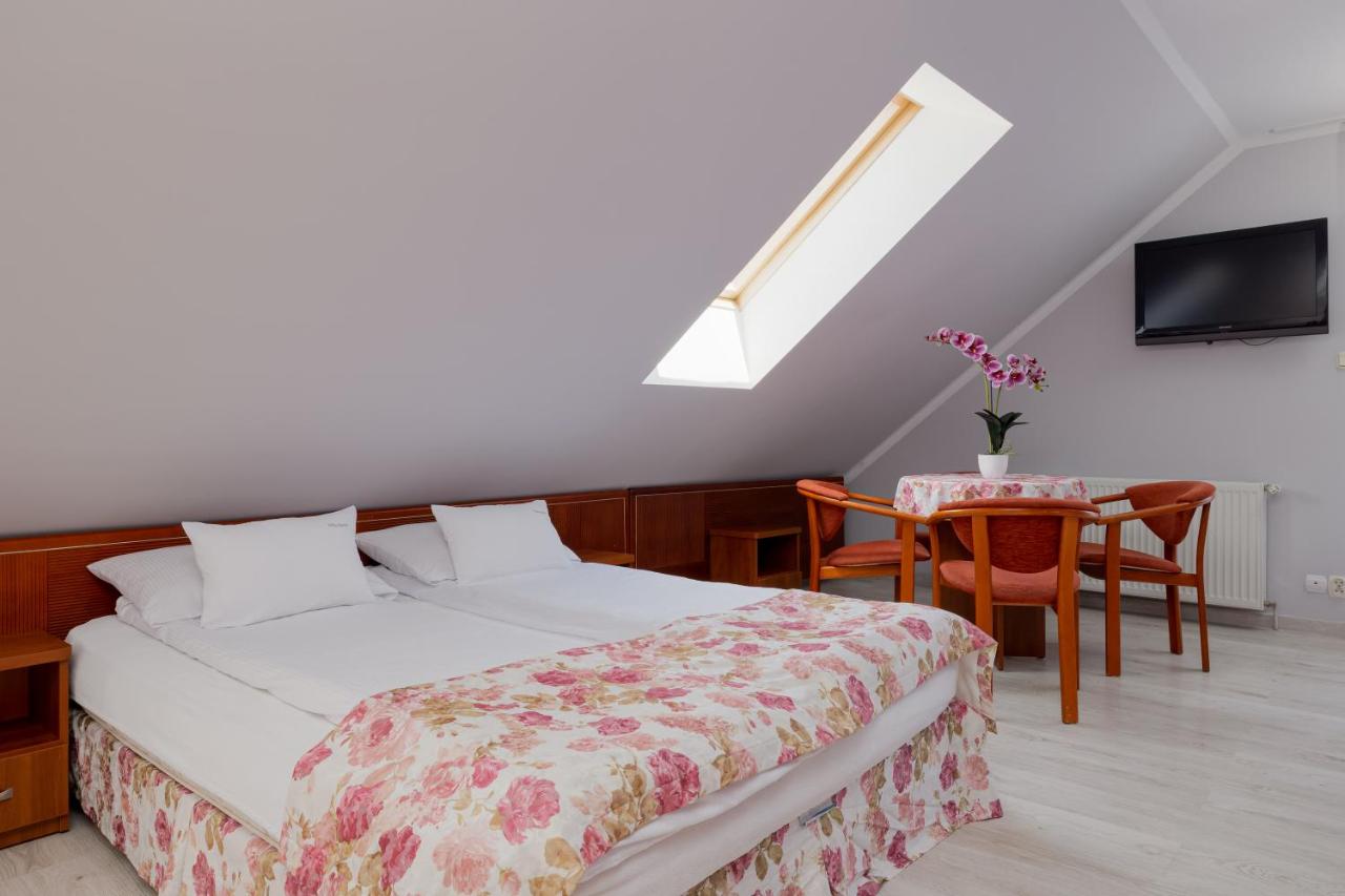 Triple Room with Balcony