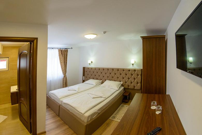 Tweepersoonskamer met 2 Aparte Bedden