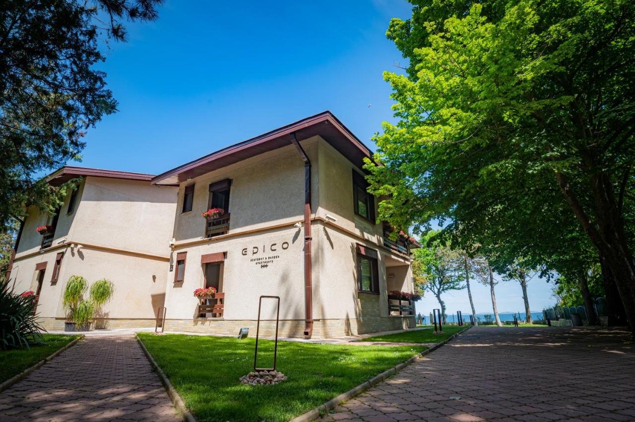 Epico Seafront & Garden Apartments - Ferienwohnung Olimp