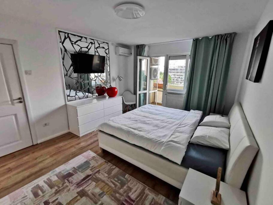 Lovely 3-bedroom apartment in the city center - B&B