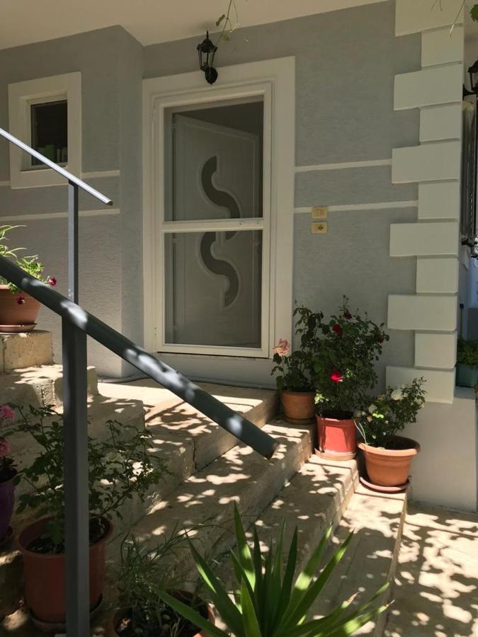 Nivice Holiday House - Ferienwohnung Nivicë