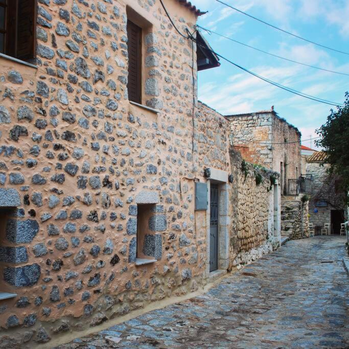 B&B Areopolis - All stone, everything.. - Bed and Breakfast Areopolis