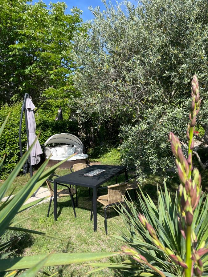 Sainte Victoire le Cabanon - B&B