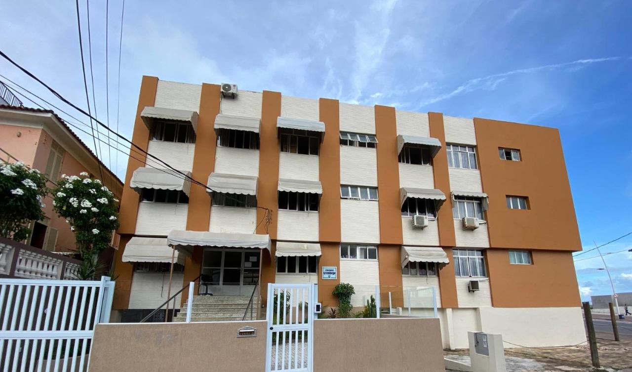 Apartamento pé na areia ,frente mar, perto de tudo - B&B