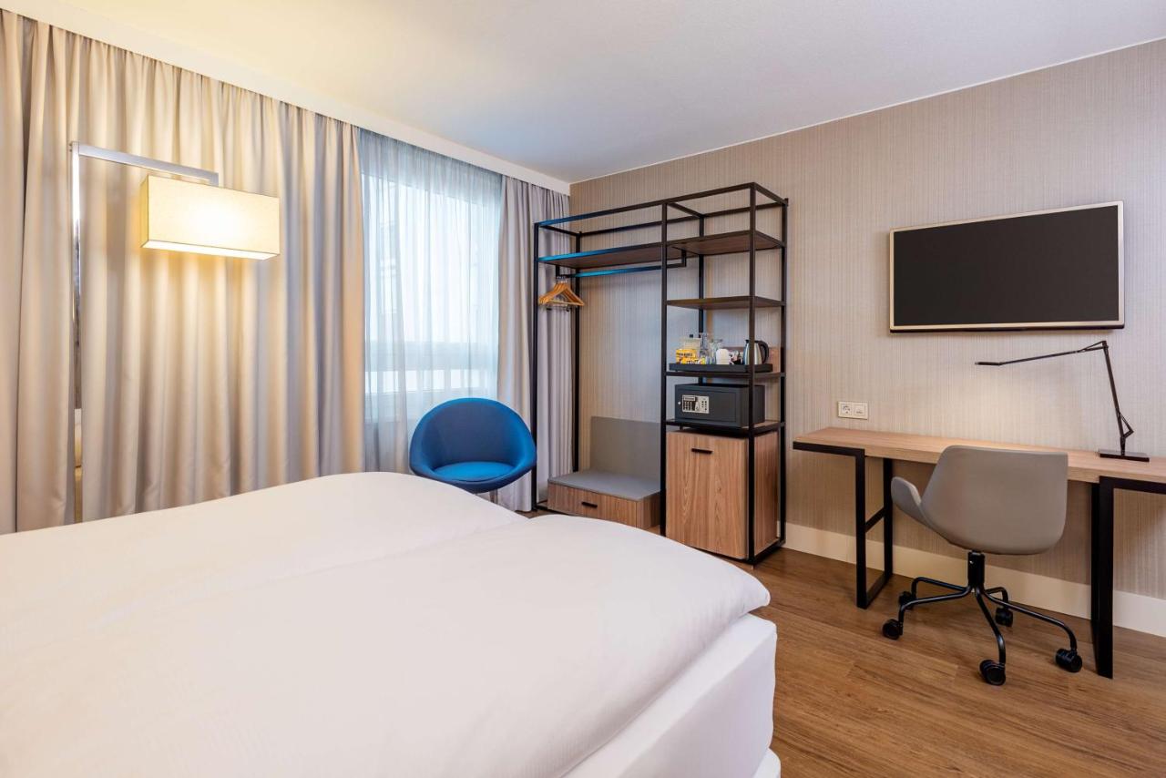 Standard Double or Twin XL Room
