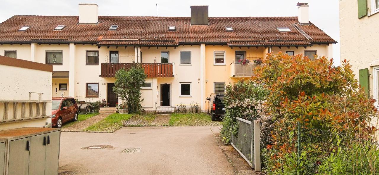 Grosses Zimmer Bad Küche Wohnzimmer Terasse Garten zentral ruhig - Ferienwohnung
