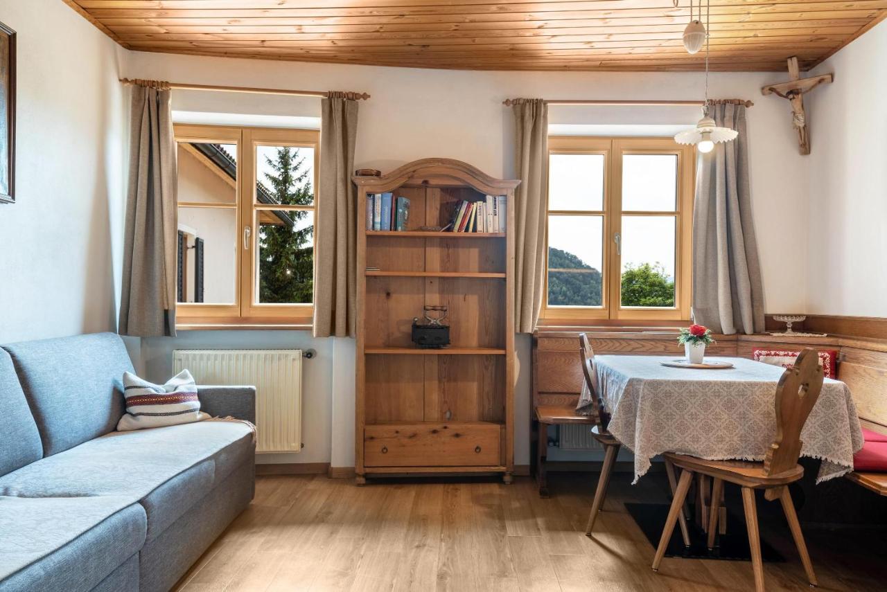 B&B Kastelruth - Haus Thurn Apartment A - Bed and Breakfast Kastelruth