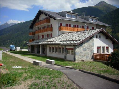 Modern and bright apartment opposite ski-lift - B&B