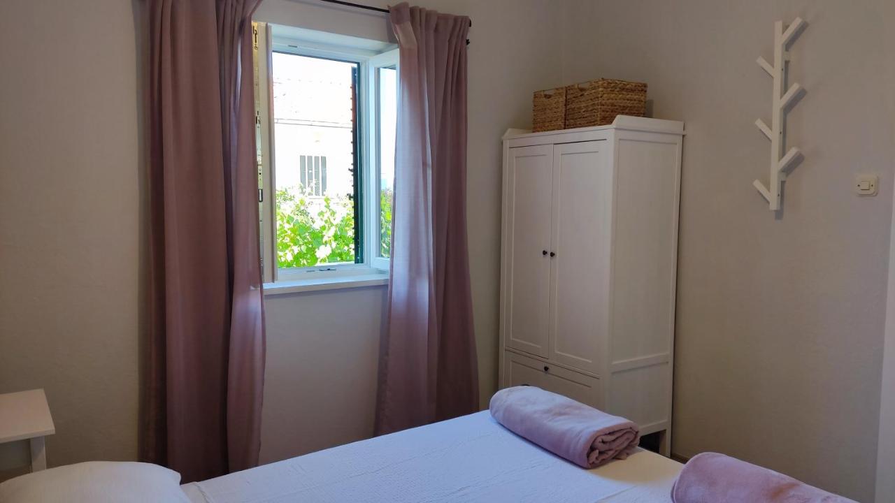 Apartment mit 1 Schlafzimmer sowie Terrasse und Gartenblick