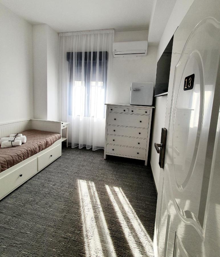 Camera Singola con Bagno in Comune