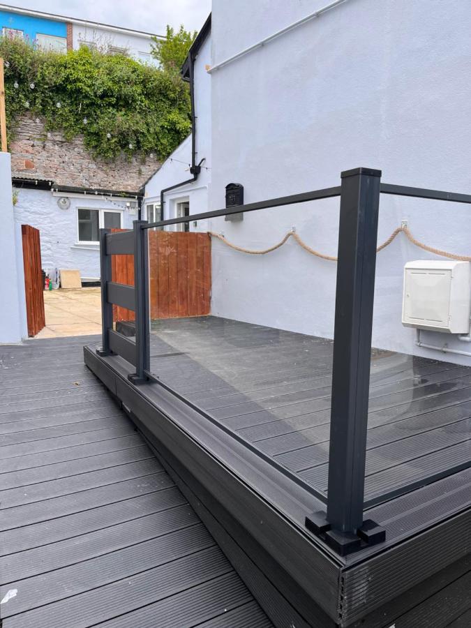 Harbour View Ground Floor Flat with Private Parking, only 5 Mins walk to harbour - B&B