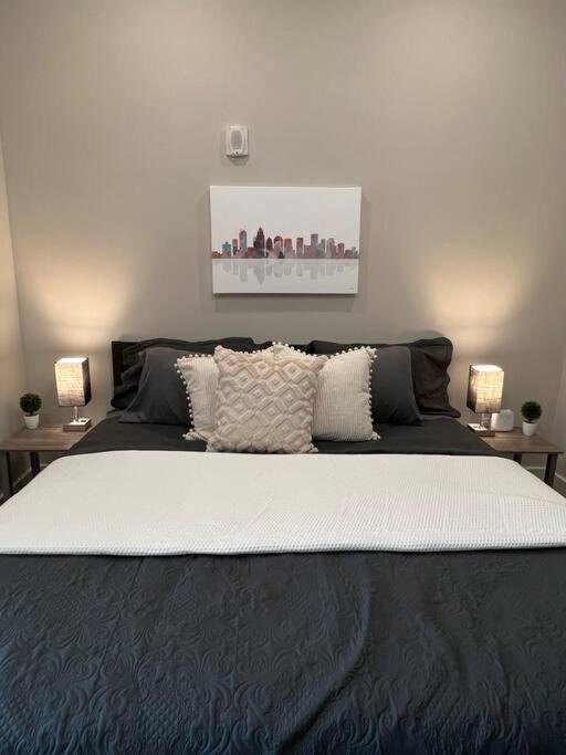 B&B Charlotte - Modern 1BD Studio Apt in Plaza Midwood with Community Pool - Bed and Breakfast Charlotte