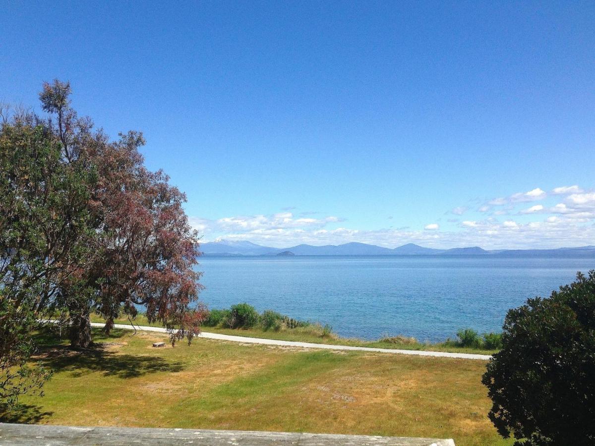 B&B Waitahanui - Relax Lakeside - Five Mile Bay Holiday Home - Bed and Breakfast Waitahanui