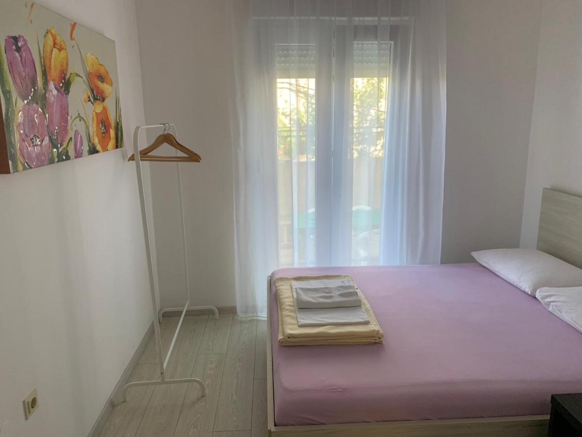Single Room with Shared Bathroom