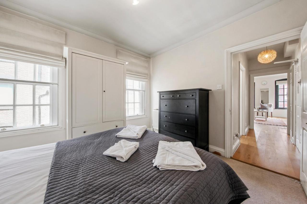 1 Bed Executive Apartment near Liverpool Street Station FREE WIFI by City Stay Aparts London - B&B