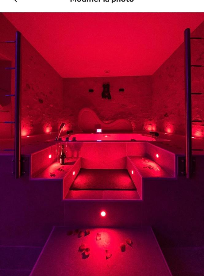 L'indiscrete Love Room - Hammam-Sauna-SPA - Chambres d’hôtes Saint-Cyr-sur-Loire